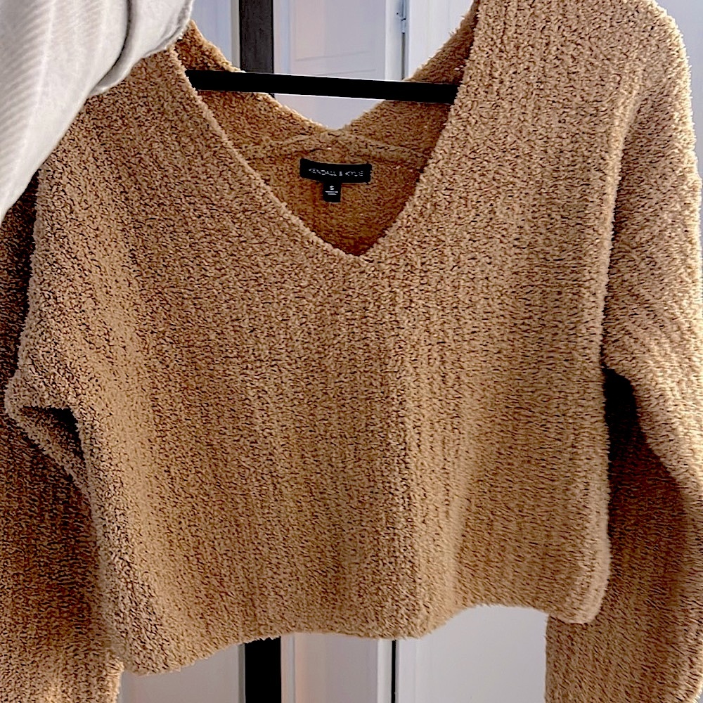 Kendall & Kylie fuzzy crop sweater never worn!
